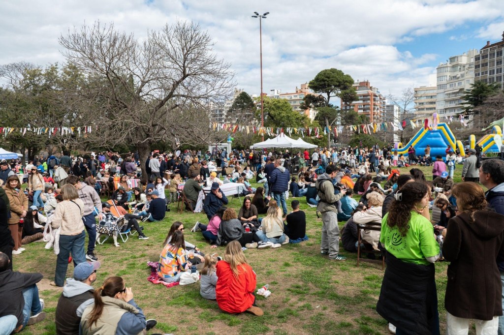 Uruguay: La octava edición de la Parrilla Solidaria de la Peluffo llega con una fiesta para toda la familia en Villa Biarritz